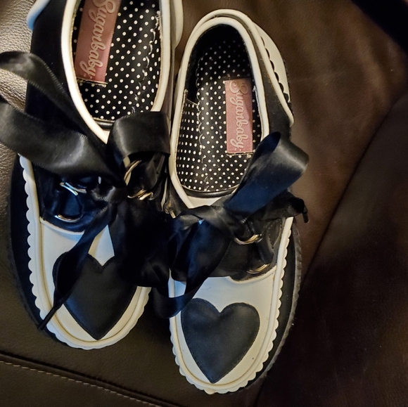 Black and White Chunky Platform Shoes/Heels size 6 - Picture 6 of 6